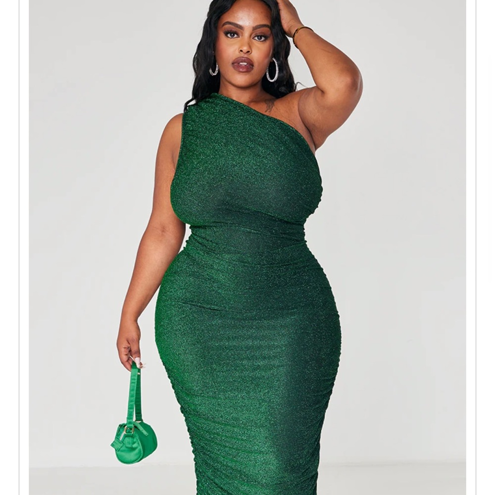 Plus Green Glitter One Shoulder Ruched Midi Dress